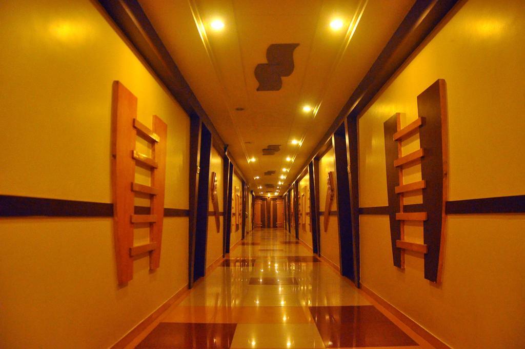 Hotel Evershine Раджкот Экстерьер фото